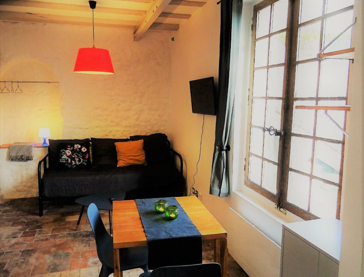 Appartement Spacieux Avec Une Vue Sur Tours Exterior photo